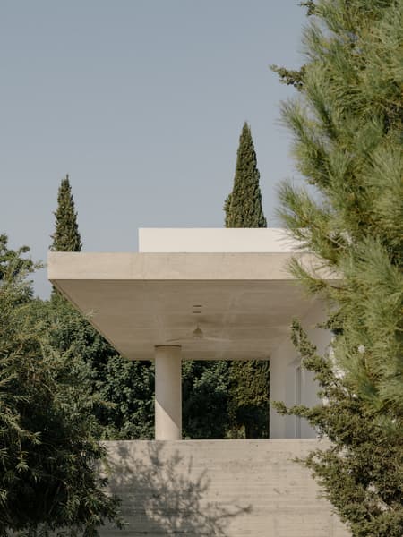 Makries Mires Residence
